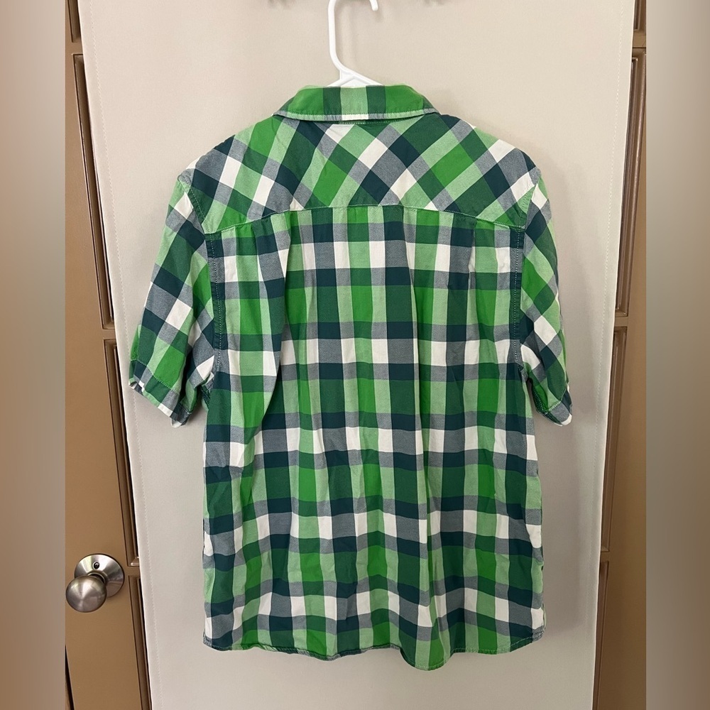 The North Face Men’s Large Plaid Short Sleeve Button Up Shirt - Picture 4 of 6